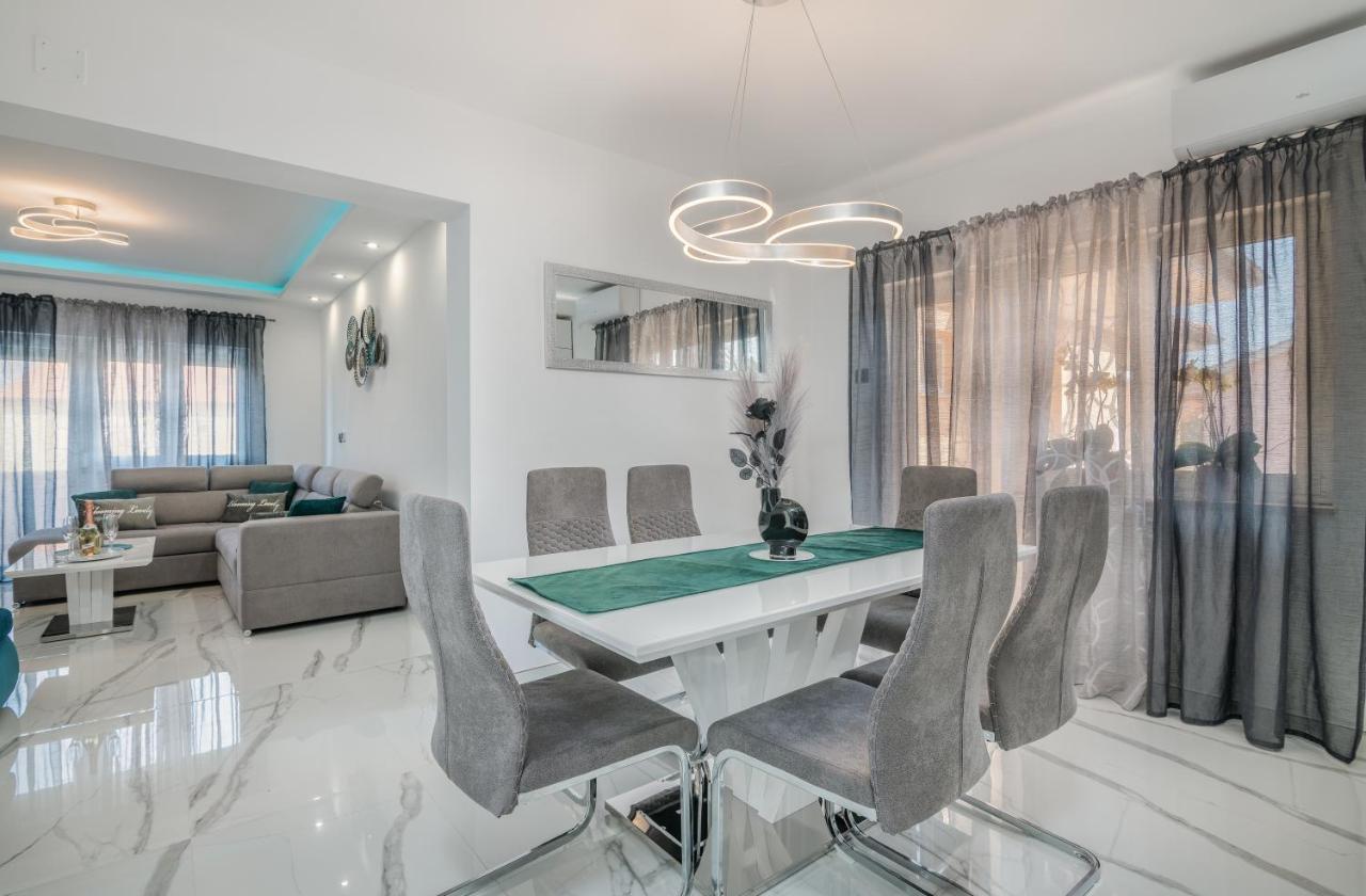 Apartman Luxury Lure Krk Town Exterior photo