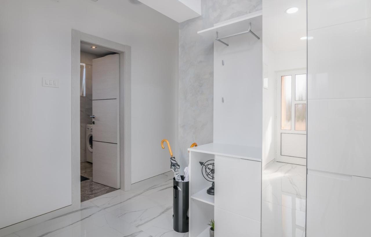 Apartman Luxury Lure Krk Town Exterior photo